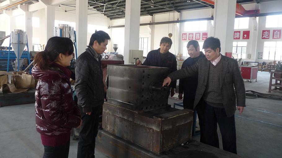 通發(fā)公司以“創(chuàng)建學(xué)習(xí)型黨組織”為抓手，推動(dòng)“企業(yè)科技創(chuàng)新”.jpg